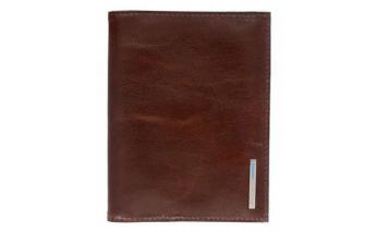 Обложка для паспорта Piquadro Blue Square, 14х10.5х1.2 см, натуральная кожа, коричневый (PP1660B2/MO)