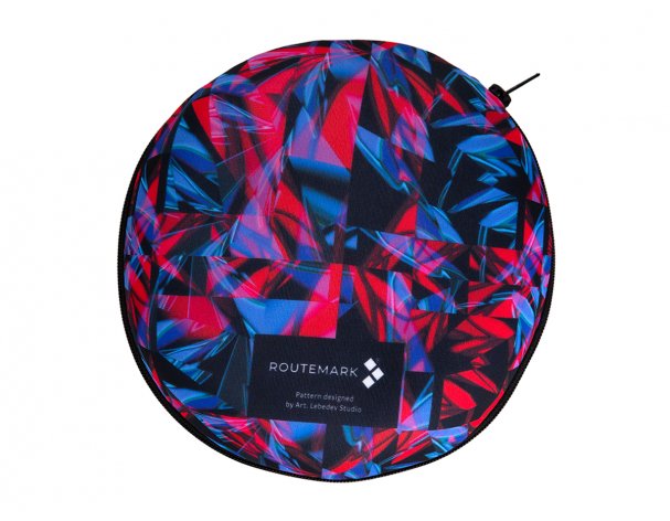 Pillow Routemark Memo Drowsy Through the Looking Glass-1