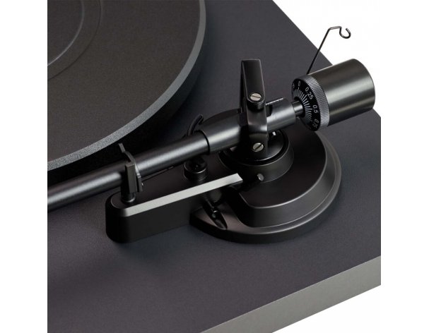 Vinyl record player Radiotehnika LP002P Black