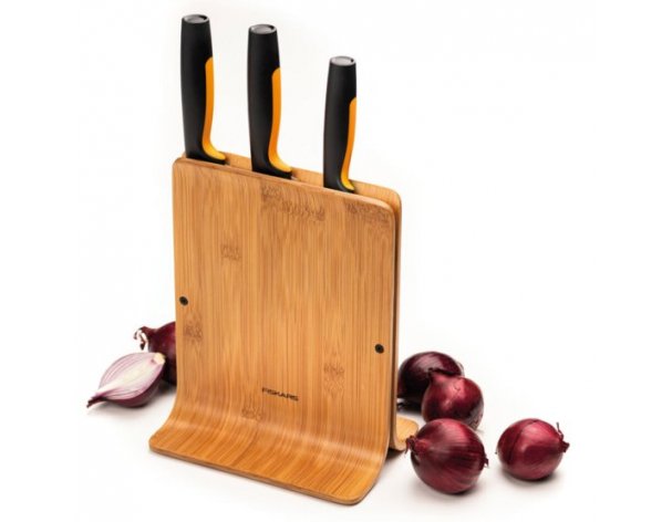 Set of 3 knives in a bamboo block Fiskars Functional Form 1057553