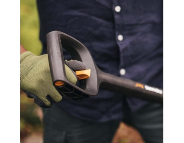 Лопата штыковая телескопическая закругленная Fiskars Xact 1066732