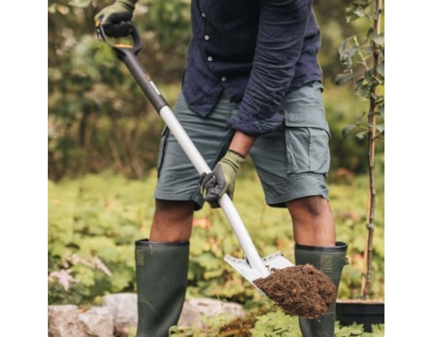 Лопата штыковая телескопическая закругленная Fiskars Xact 1066732