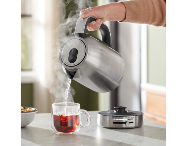 Kettle KitchenAid 5KEK1701ESX stainless steel