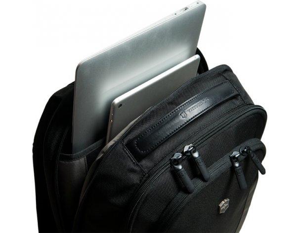 Рюкзак Victorinox Altmont Professional Laptop 15'', 29x22x41 см, полиэфирная ткань, чёрный (602151)