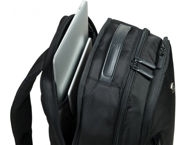 Рюкзак Victorinox Altmont Professional Essential Laptop 15'', 30x23x43 см, полиэфир, чёрный (602154)
