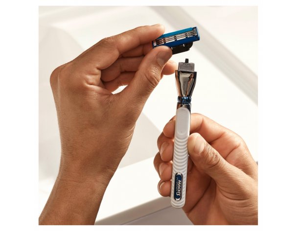 Станок бритвенный Gillette Mach3 Turbo 3D с 2 сменными кассетами