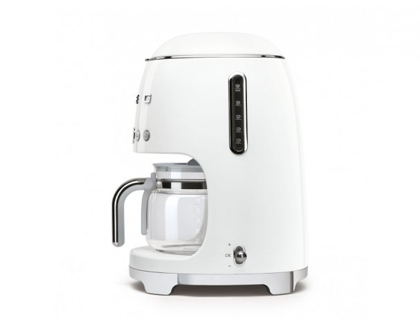 Кофеварка Smeg DCF02WHEU белый