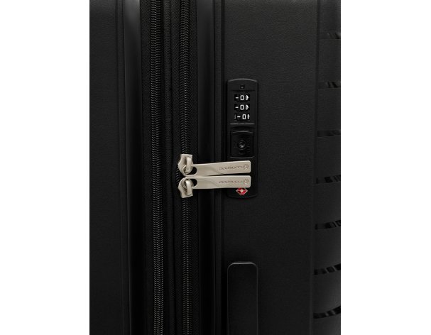 Чемодан Conwood Verto 51x76x30 см, черный (CD-PPT033-TL-BLK)