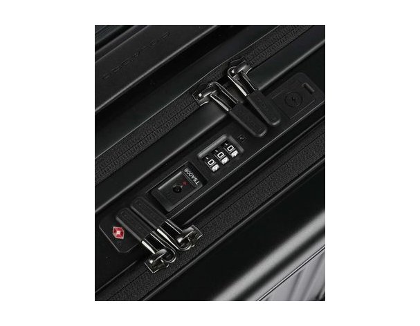 Suitcase Piquadro PQ Light, 23x41x40 cm, black (2049262)