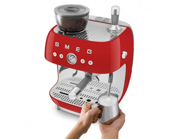 Кофемашина-эспрессо Smeg EGF03RDEU красный