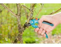 Секатор с наковаленкой Gardena Classic 08855