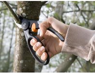 Секатор с петлей для пальцев Fiskars P44 1001534/111440