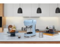 Кофемашина-эспрессо Smeg ECF02PBEU голубой
