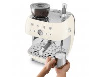 Кофемашина-эспрессо Smeg EGF03CREU кремовый