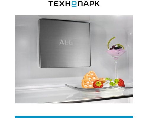 Built-in refrigerator AEG NSC7P751ES