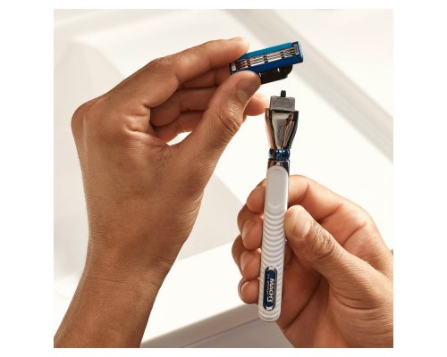 Станок бритвенный Gillette Mach3 Turbo 3D с 2 сменными кассетами