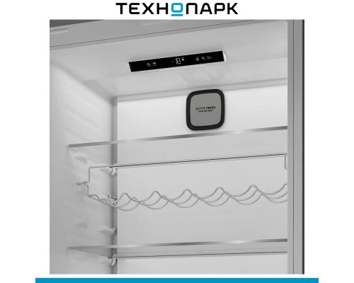 Refrigerator built-in Hotpoint HBT 400I