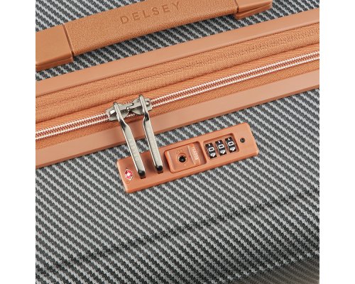 Чемодан Delsey Helium Ultimate 50x69x30 см, серый (00104081911E9)